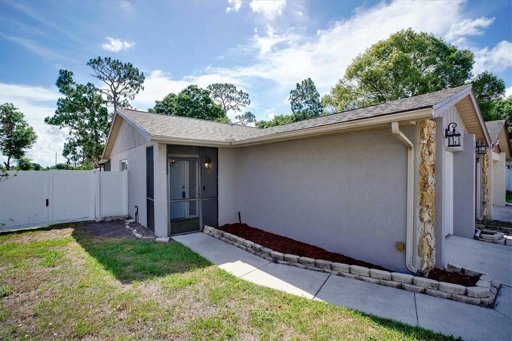 Property Photo:  5409 Serene Lane  FL 32822 