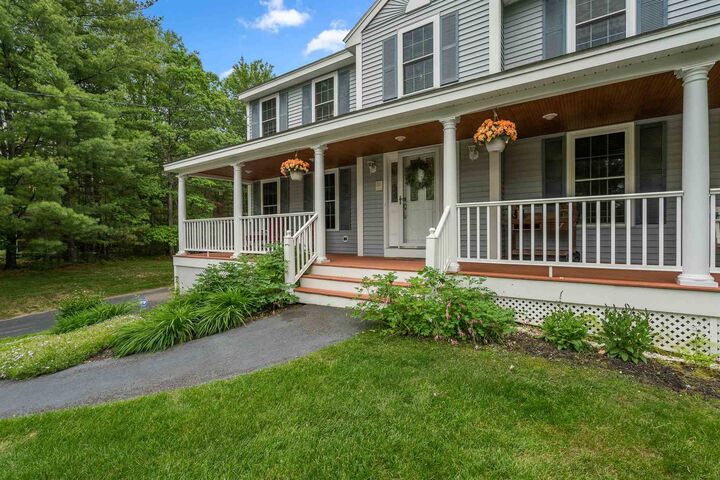 Property Photo:  24 Laurel Crest Drive  NH 03033 