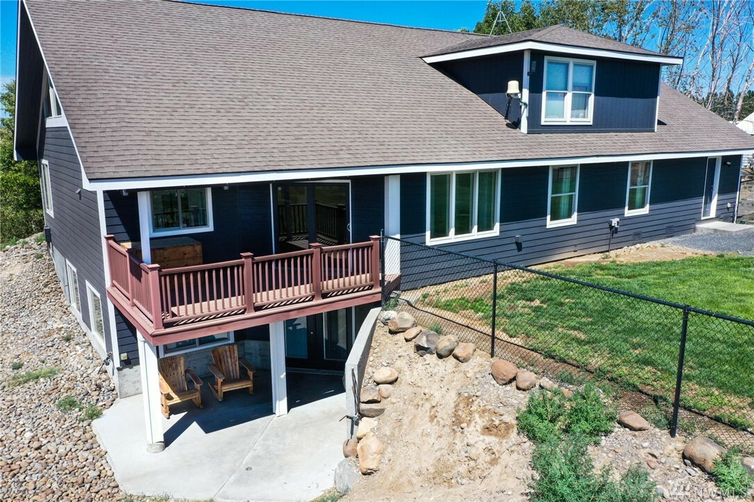 Property Photo:  8991 Stonecrest Rd NE  WA 98837 