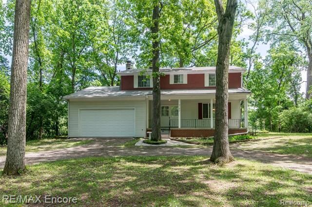Property Photo:  2190 Georgeland Drive  MI 48329 