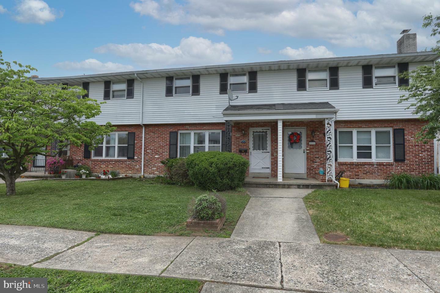 Property Photo:  23 Elm View Court  PA 19565 