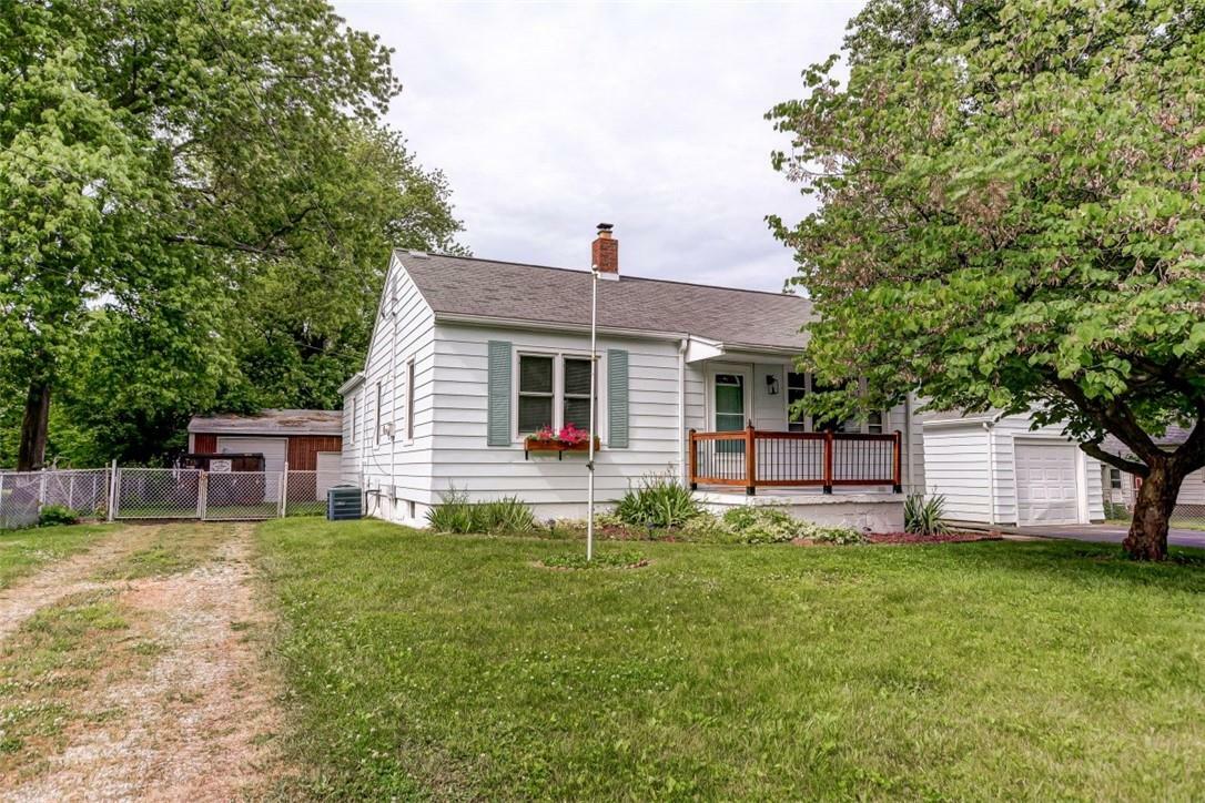 Property Photo:  2640 E Wood Street  IL 62521 