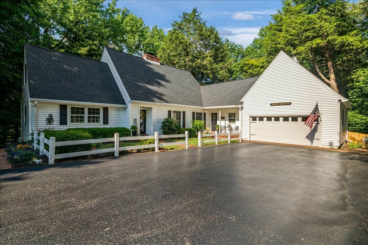 Property Photo: 5388 Sleepy Hollow Road IN 47630