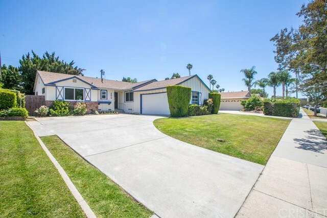 Property Photo:  22616 Kittridge Street  CA 91307 