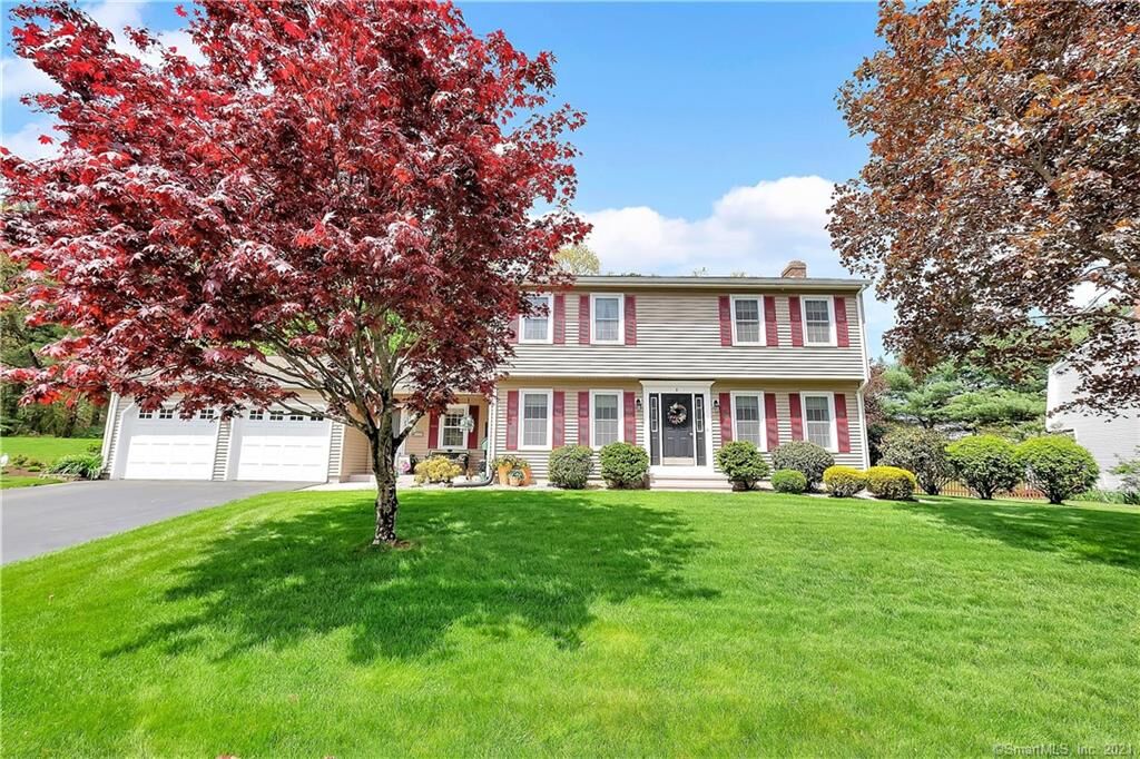 Property Photo: 5 Patricia Circle CT 06082