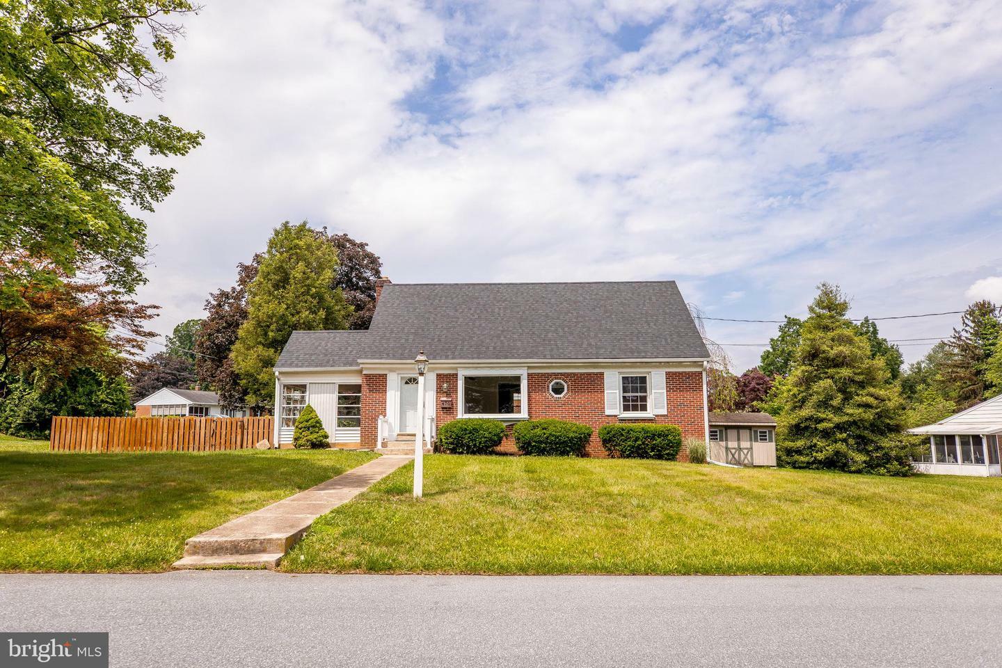 Property Photo:  470 Redwood Drive  PA 17603 