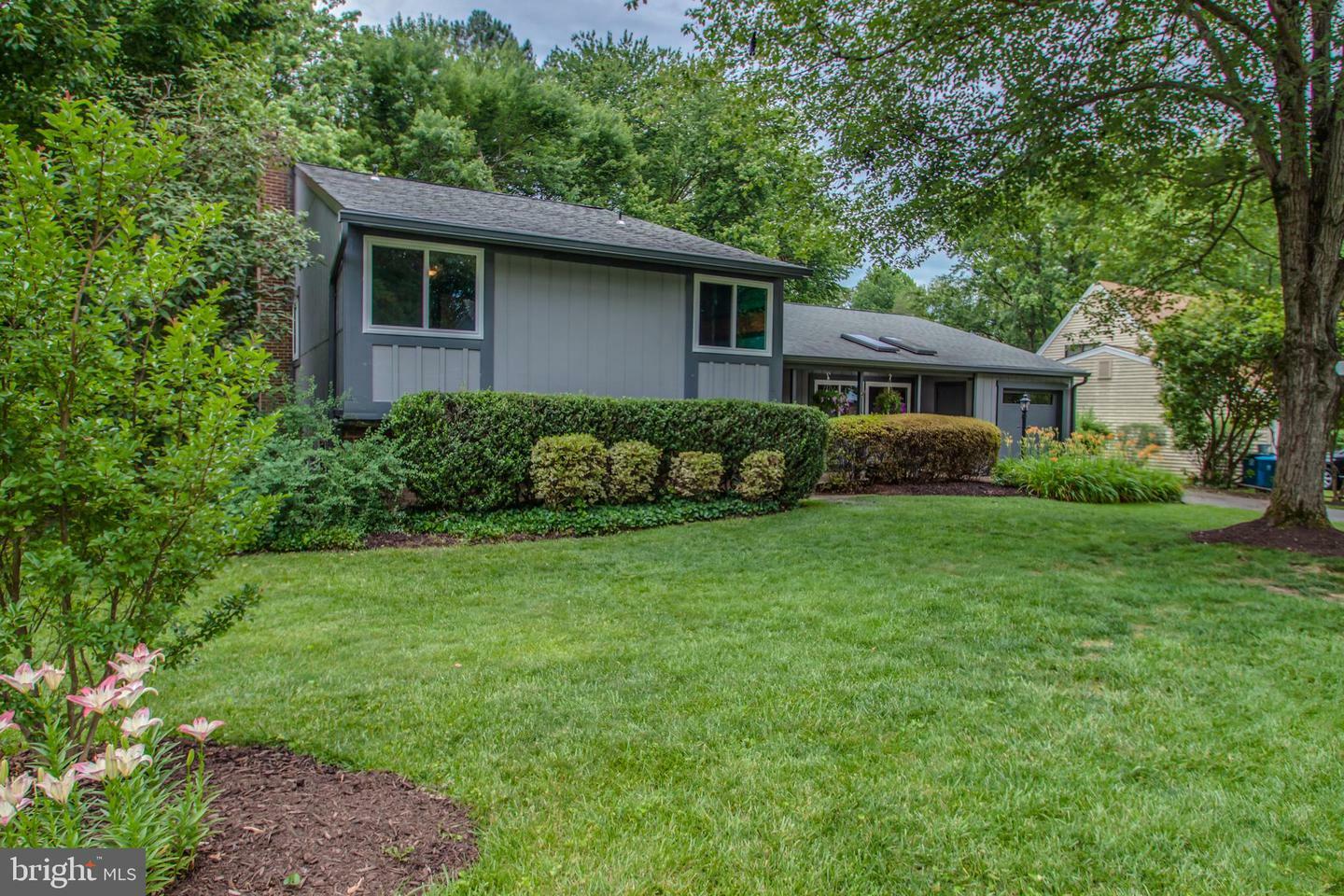 Property Photo: 6944 Spelman Drive VA 22153