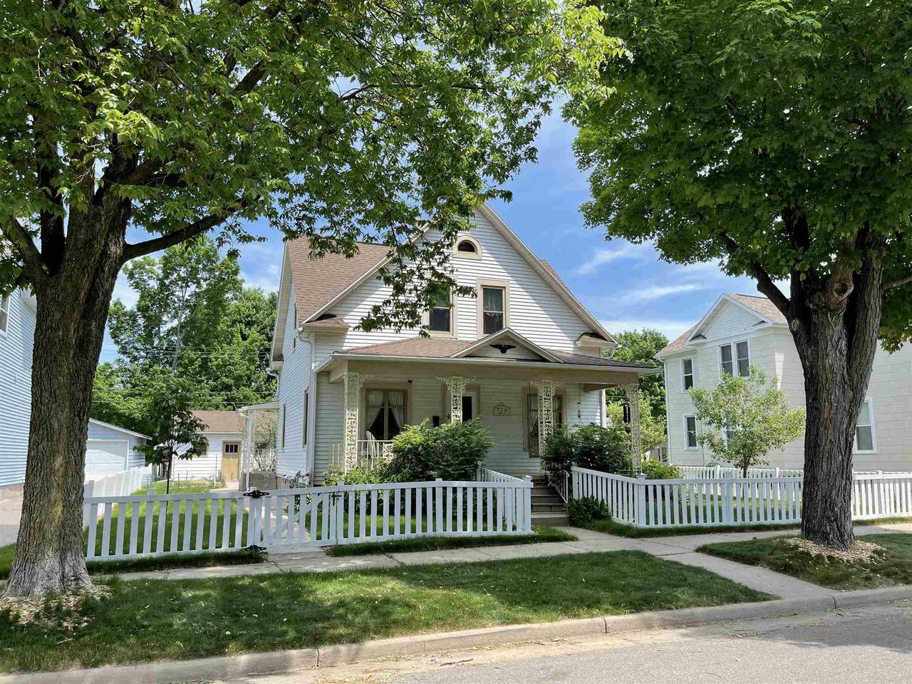 Property Photo:  726 Steuben Street  WI 54403 