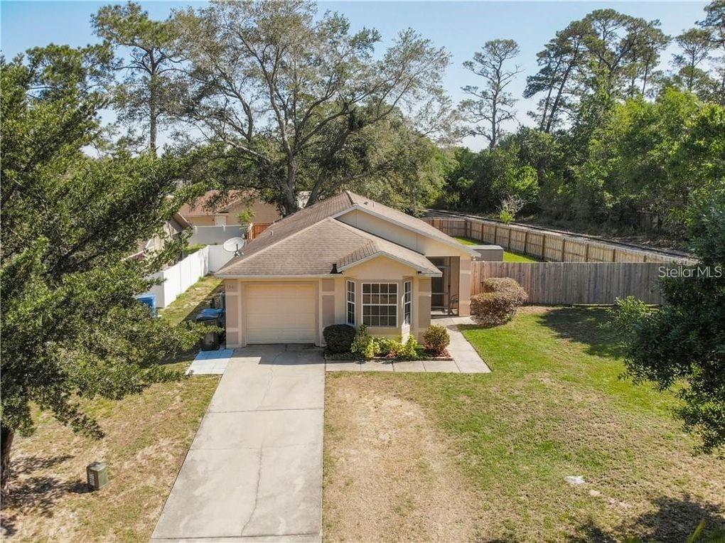 Property Photo: 1501 Prairie Lake Boulevard FL 34761
