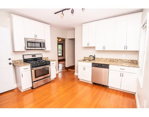 Property Photo: 21 Craigie St 1 MA 02143