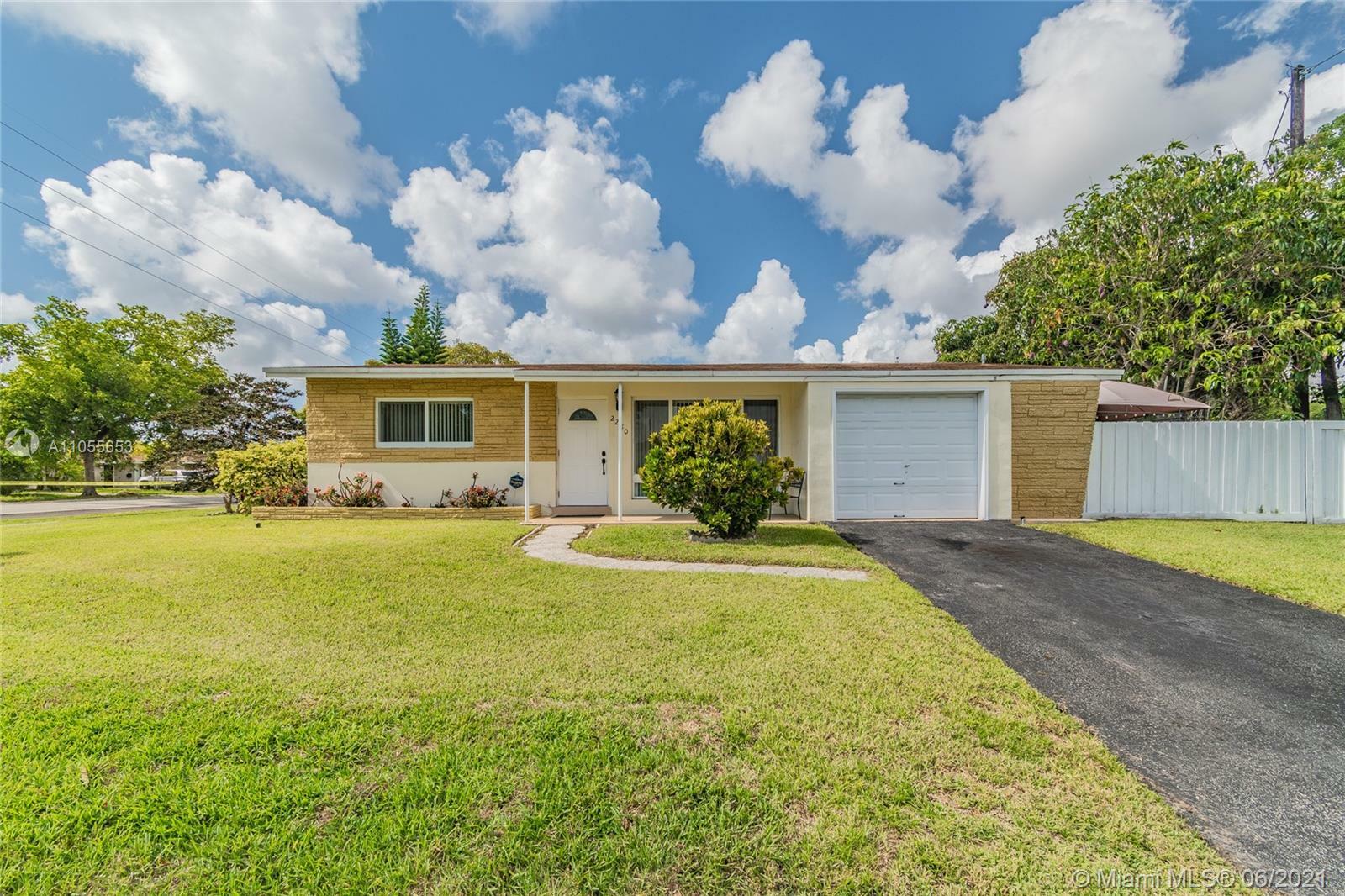 Property Photo:  2280 N 56th Ave  FL 33021 