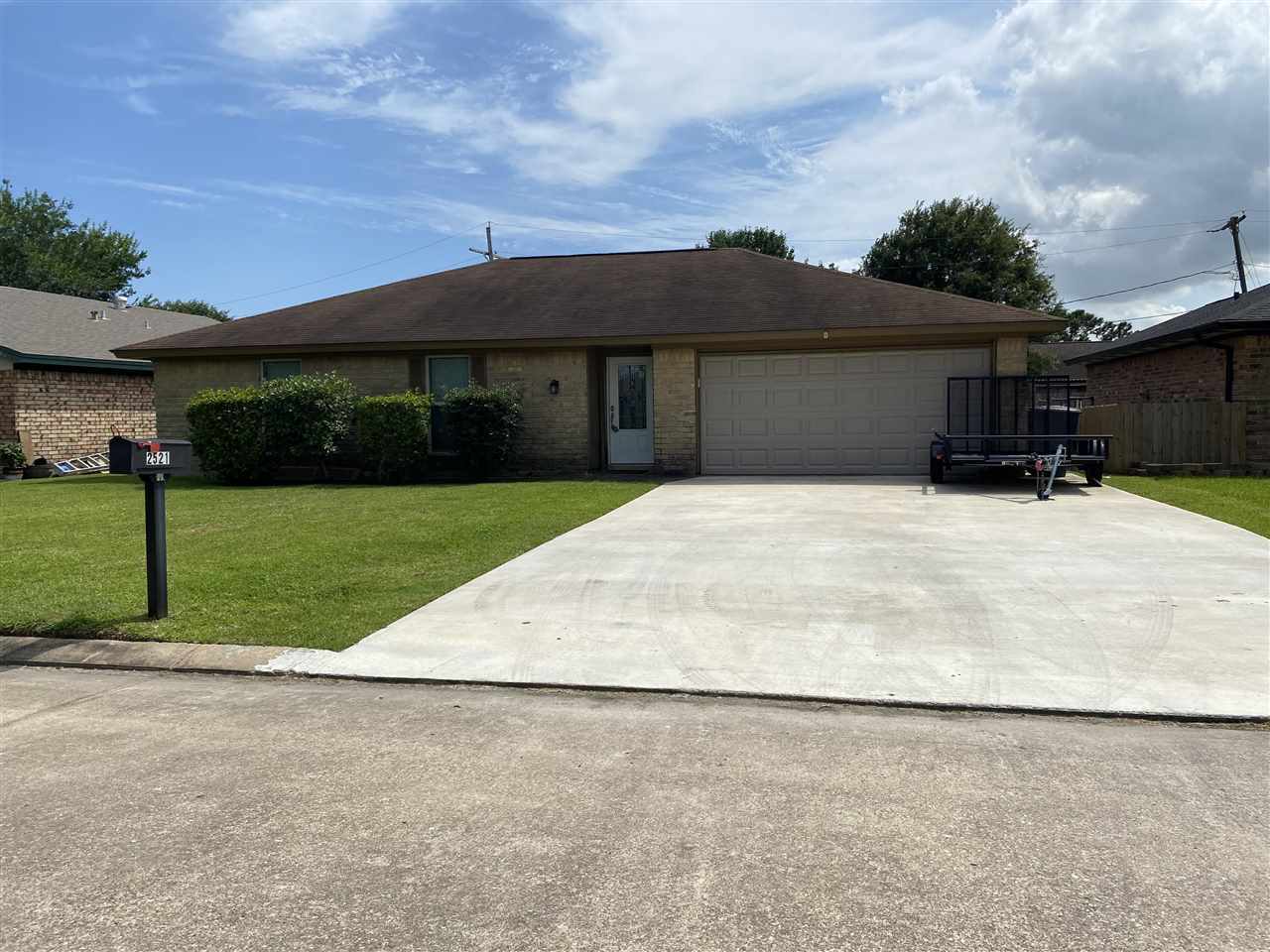 Property Photo:  2521 Nottingham  TX 77619 