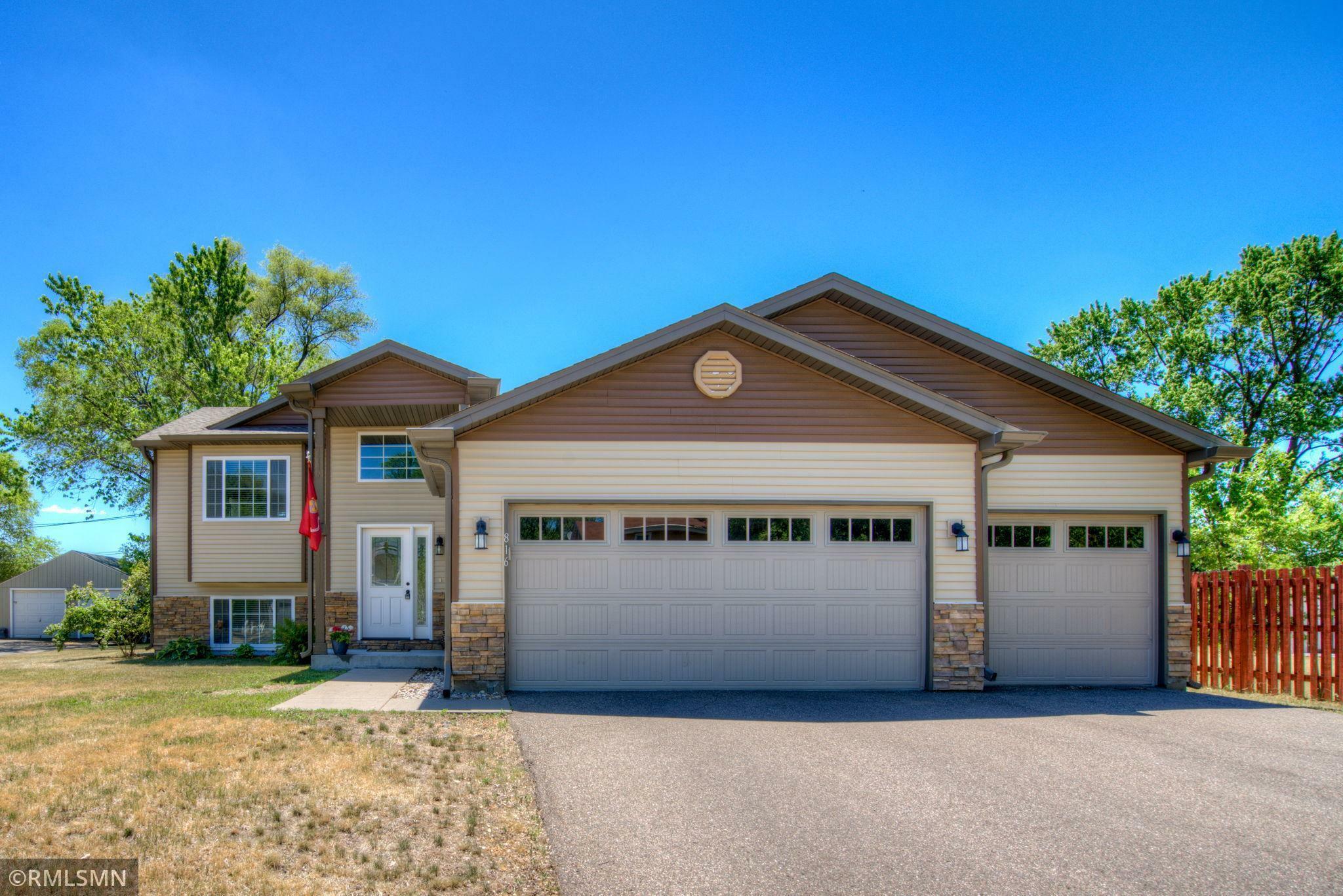Property Photo:  816 Washington Street  MN 55303 
