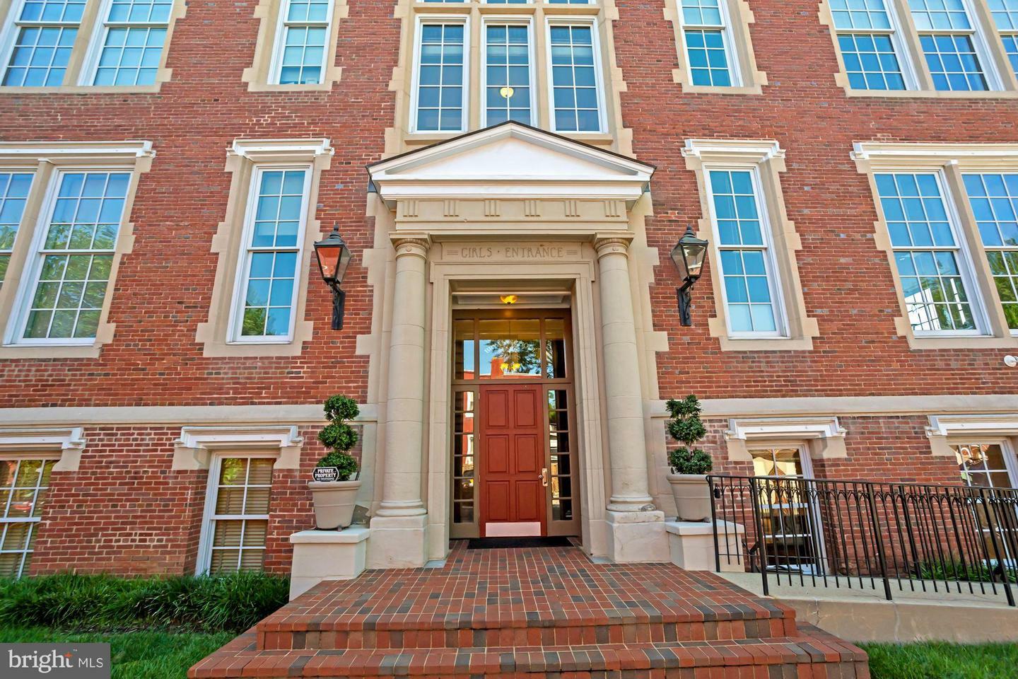 Property Photo: 1315 Independence Avenue SE 3 DC 20003