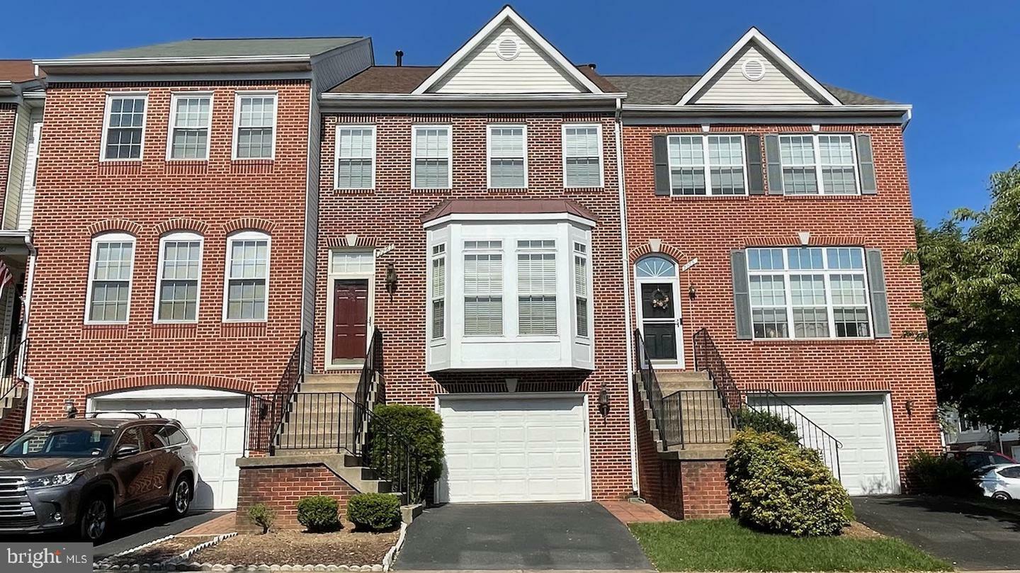 Property Photo: 7763 Desiree Street VA 22315
