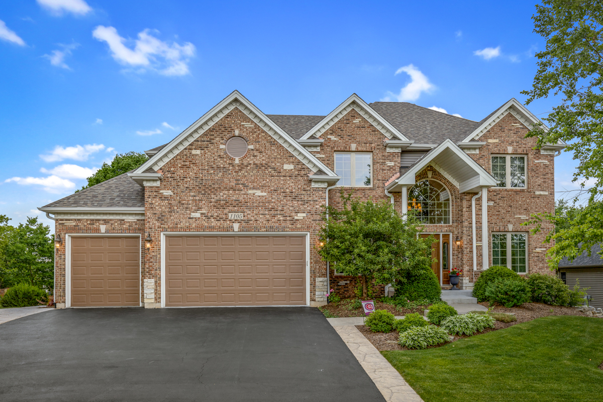 Property Photo: 1105 Auburn Drive IL 60560