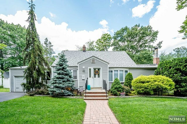 Property Photo:  397 Pleasant Avenue  NJ 07646 