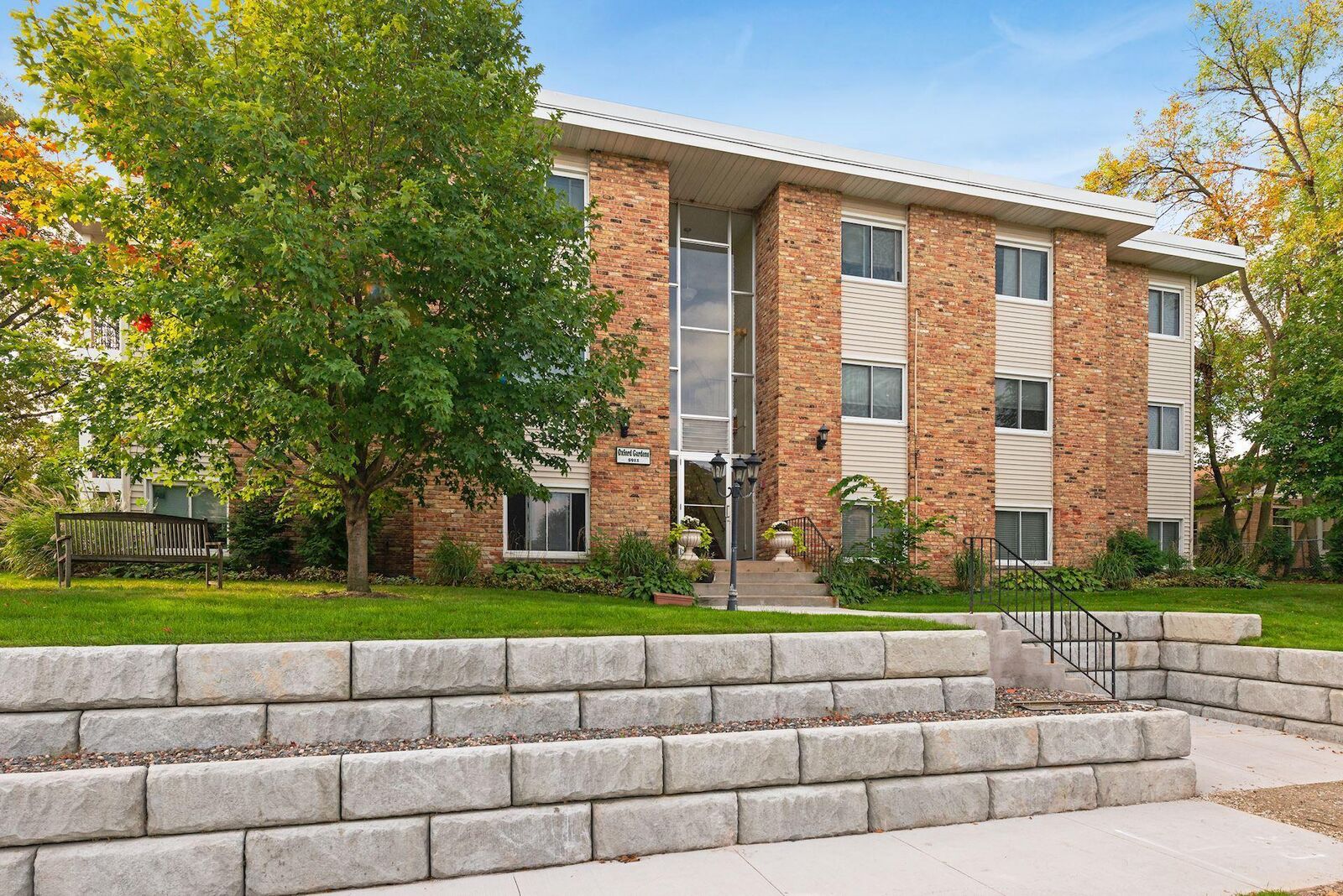 Property Photo:  5911 Oxford Street 9  MN 55416 