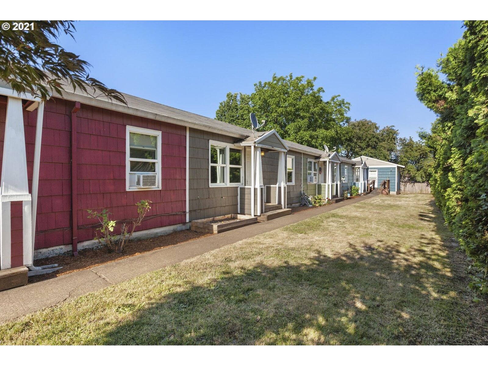 Property Photo:  6200 SE 103rd Ave  OR 97266