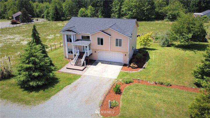 Property Photo:  22618  145th Avenue E  WA 98338 