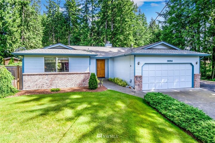 Property Photo: 18214 96th Drive SE WA 98296