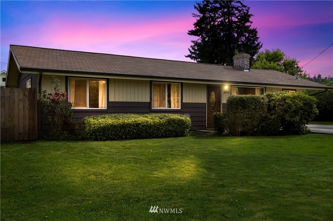 Property Photo: 31741 W Commercial Street WA 98014