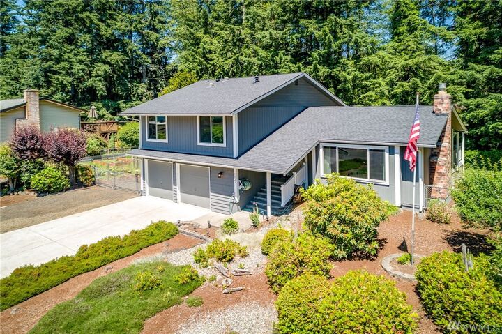 Property Photo:  2826 NE Fernwood Ct  WA 98310 