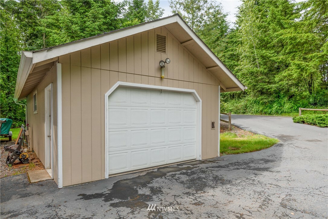 Property Photo:  226 Tamaracks Drive  WA 98570 