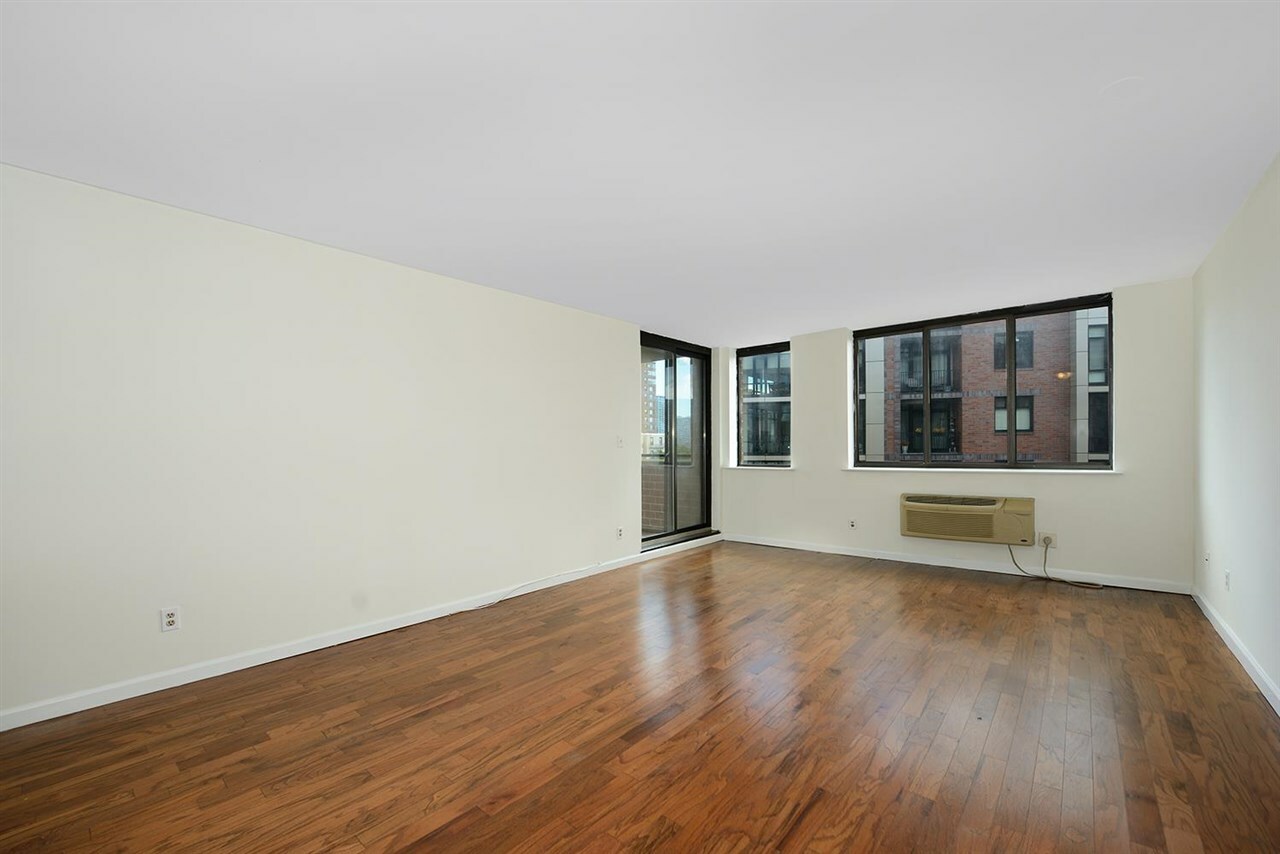 Property Photo:  300 Newark St 5J  NJ 07030 