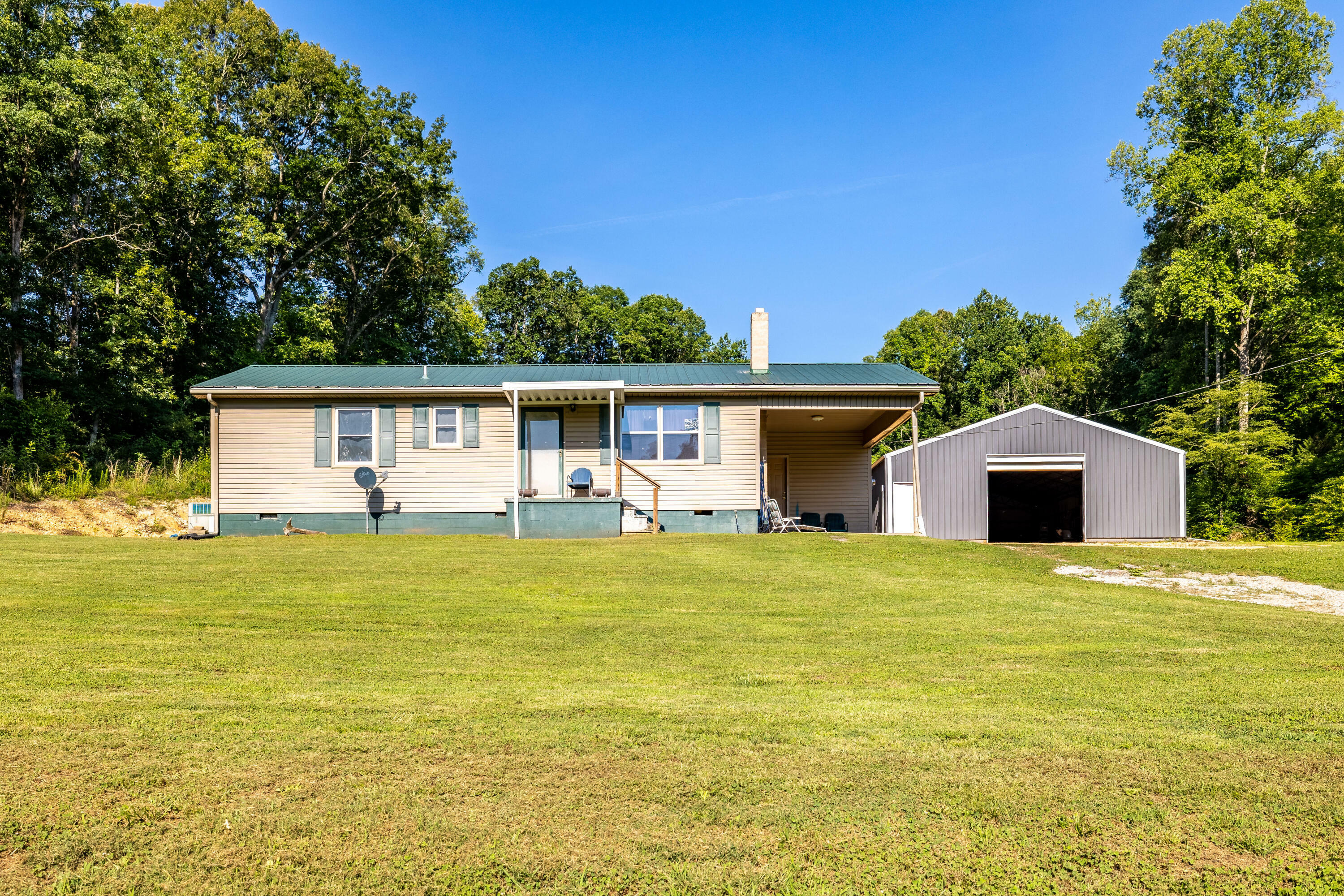 Property Photo:  5129 Estes Rd  TN 37774 