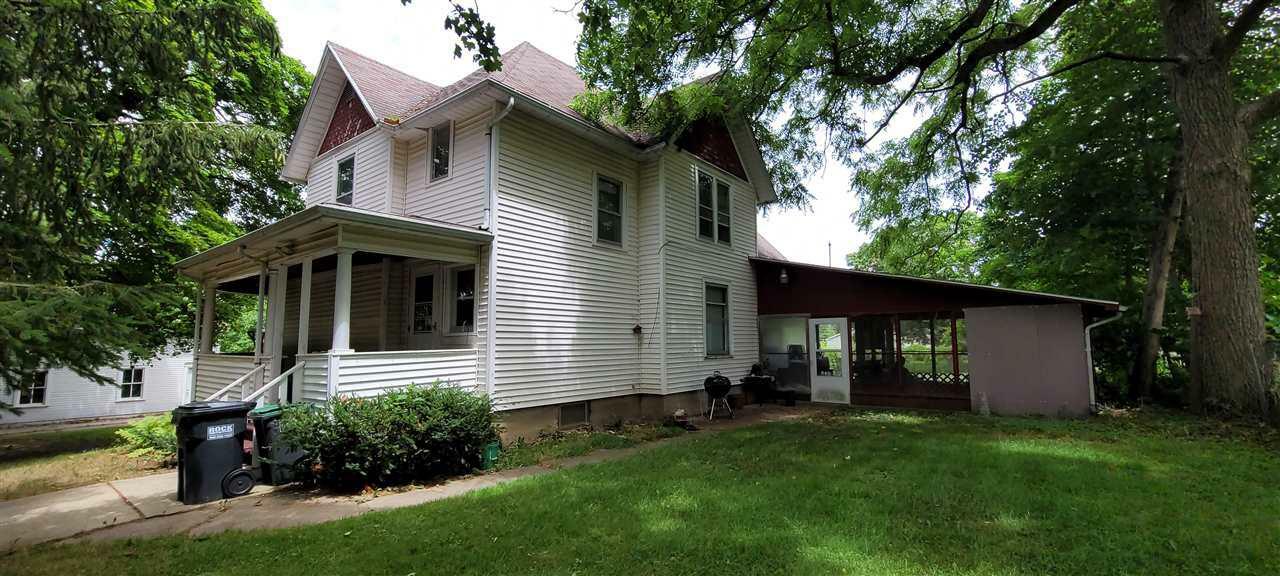 Property Photo:  2811 South Lucas St  WI 53576 