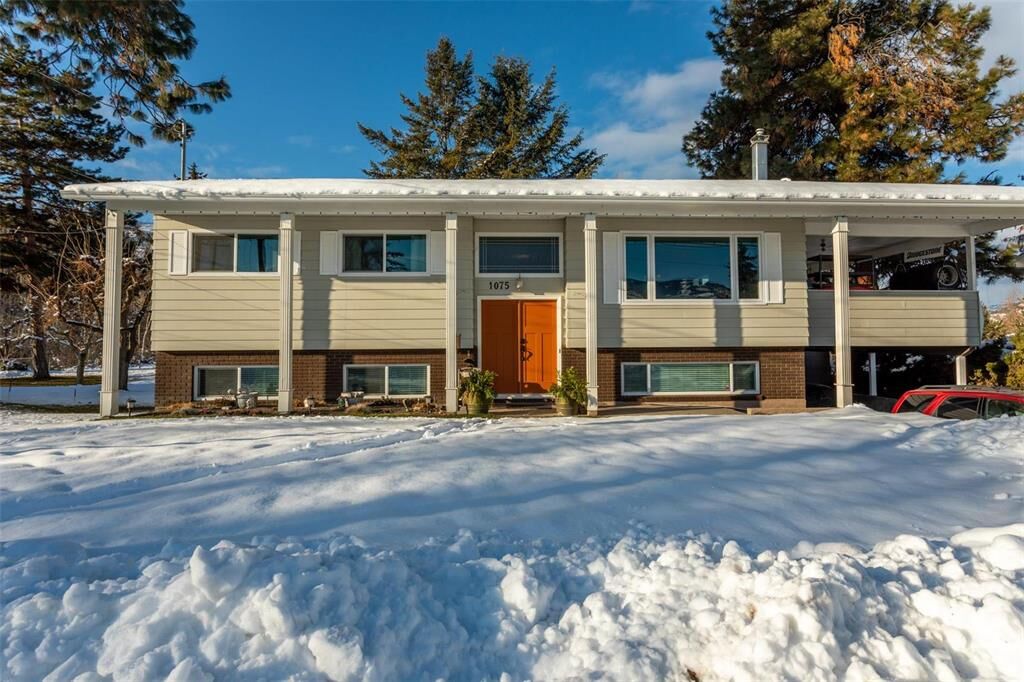 Photo de la propriété:  1075 Tamarack Drive  BC V1X 1E3