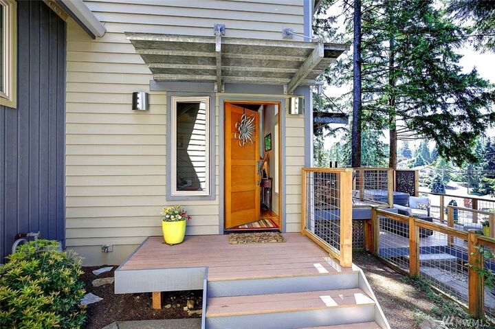 Property Photo:  394 Lochwood Dr  WA 98282 