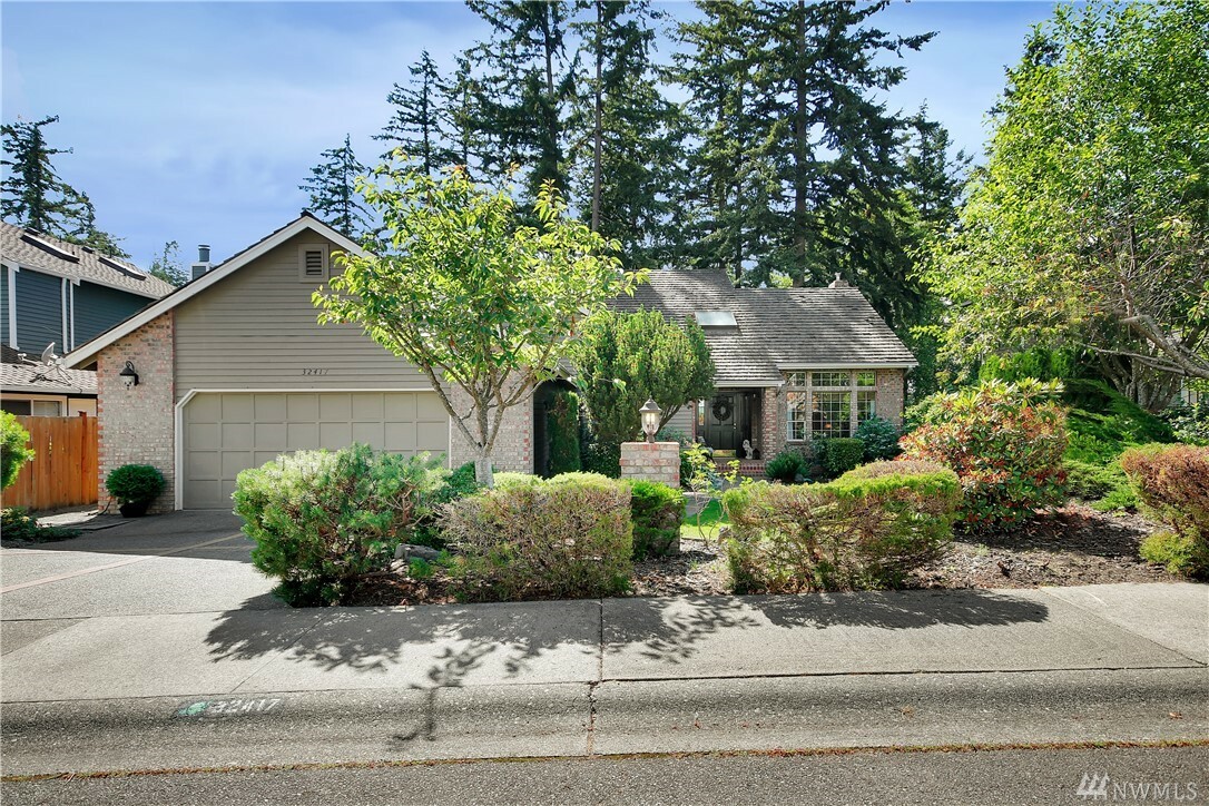 3 bed Federal Way home for sale 32417 12th Ave SW, Federal Way, WA 98023