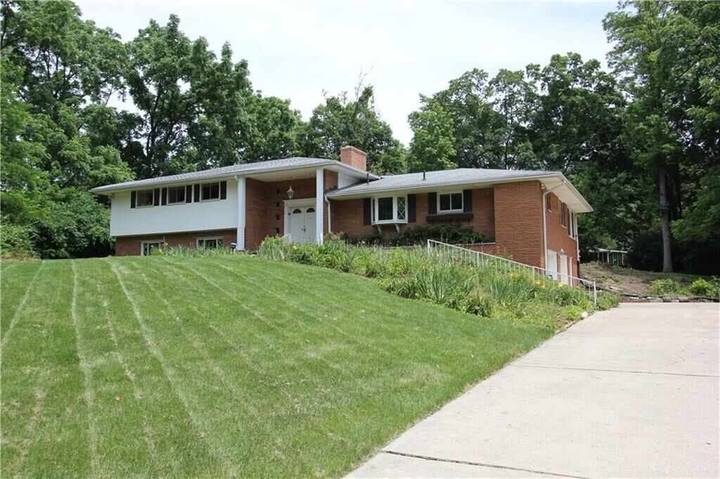 Property Photo: 438 Silverdale Terrace OH 45440