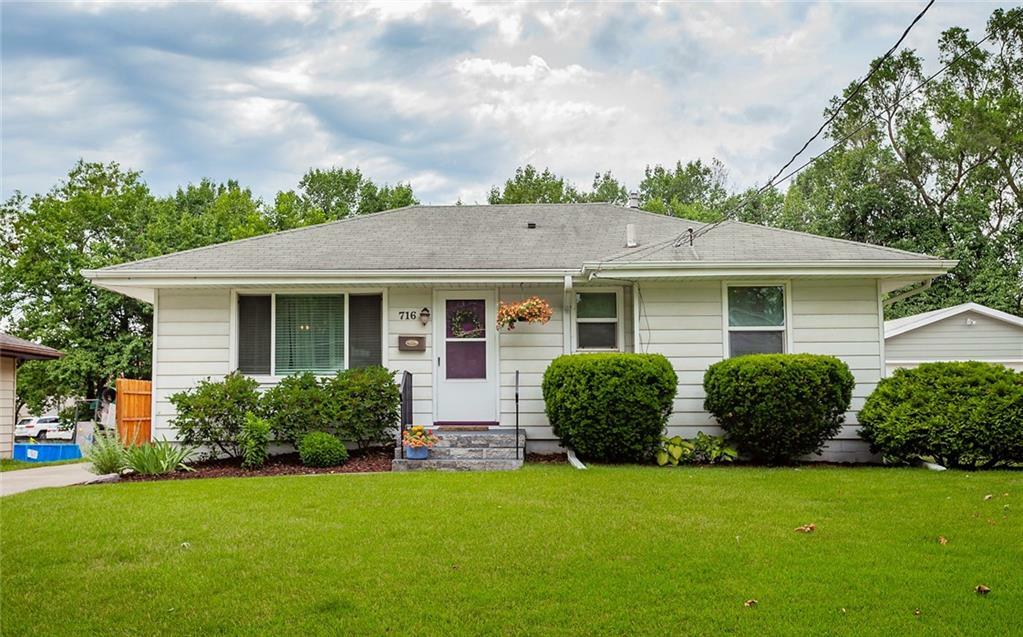 Property Photo:  716 24th Street  IA 50265 