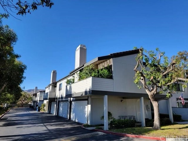 Property Photo:  6458 Twin Circle Lane 3  CA 93063 