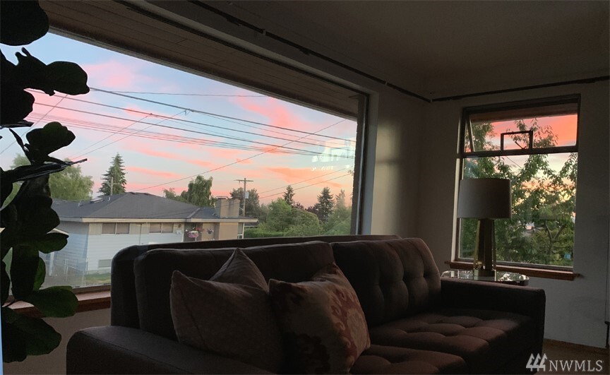 Property Photo:  3748 SW Rose St  WA 98126 