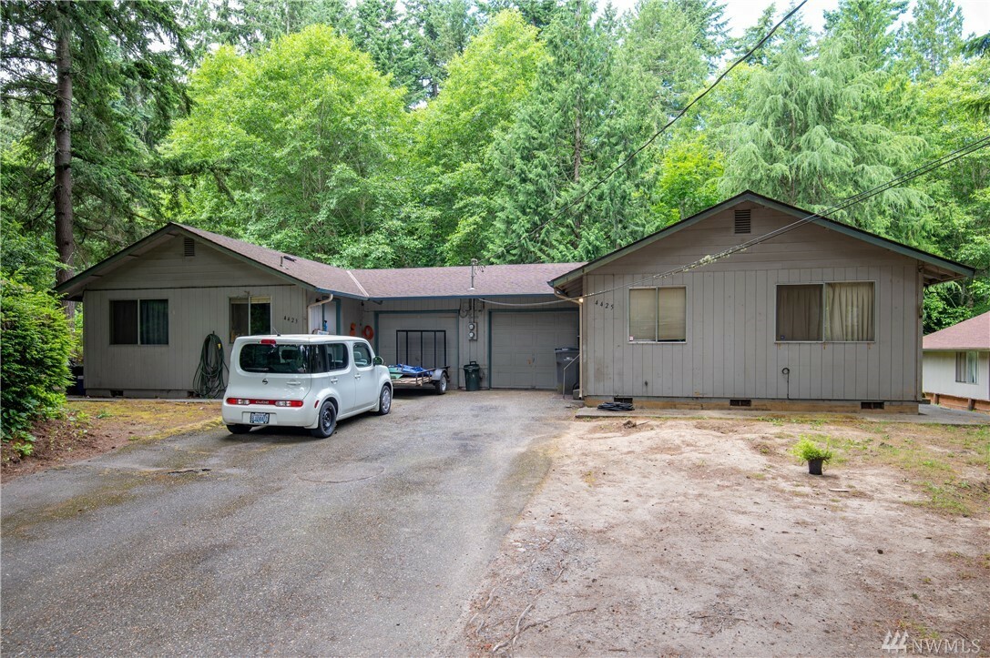 Property Photo:  4423 Pine Ave NE  WA 98310 