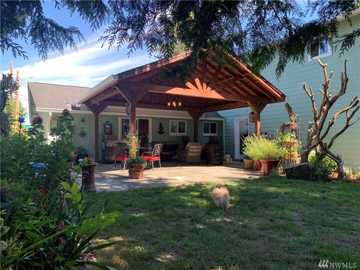 Property Photo:  10303 128 Ave SE  WA 98056 