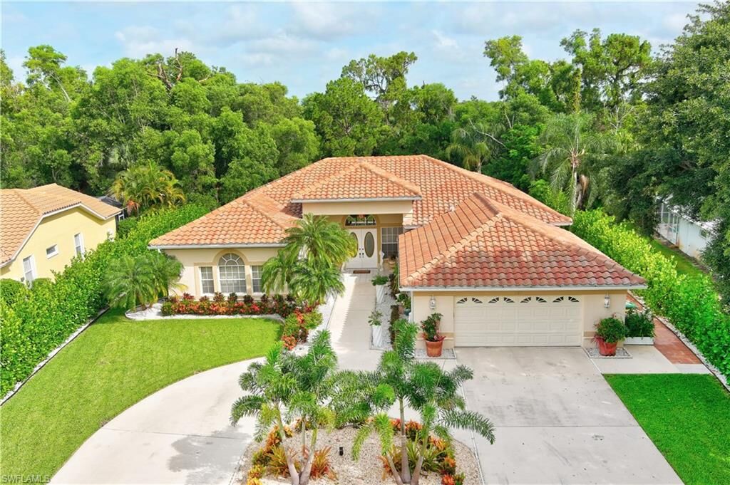 Property Photo:  121 Palmetto Dunes Cir  FL 34113 