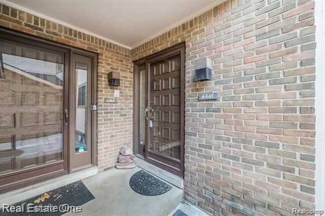 Property Photo: 6461 Maple Hills Drive MI 48301