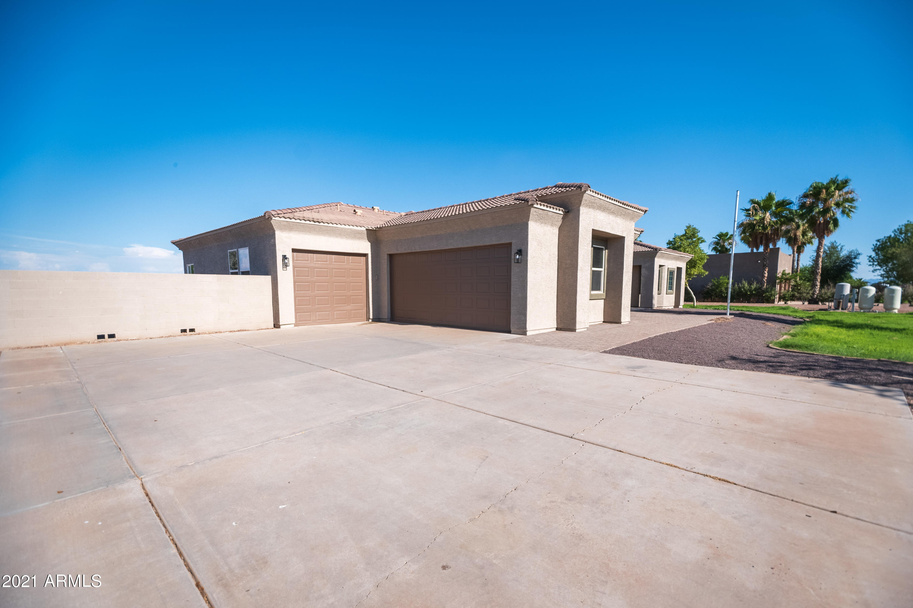 Property Photo:  6017 S 195th Drive  AZ 85326 