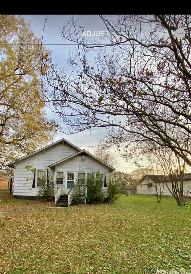 Property Photo:  1323 W Jefferson  AR 72401 