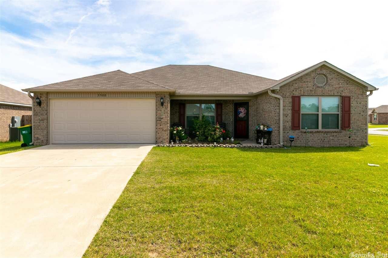 Property Photo: 5500 Little Elm Lane AR 72117