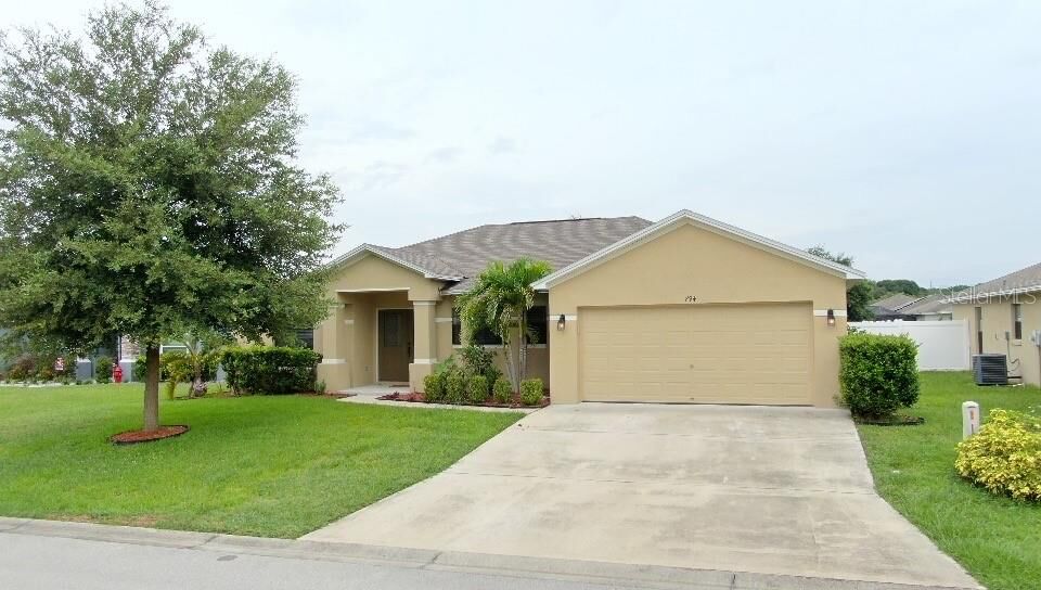 Property Photo:  794 Lynhaven Lane  FL 33823 