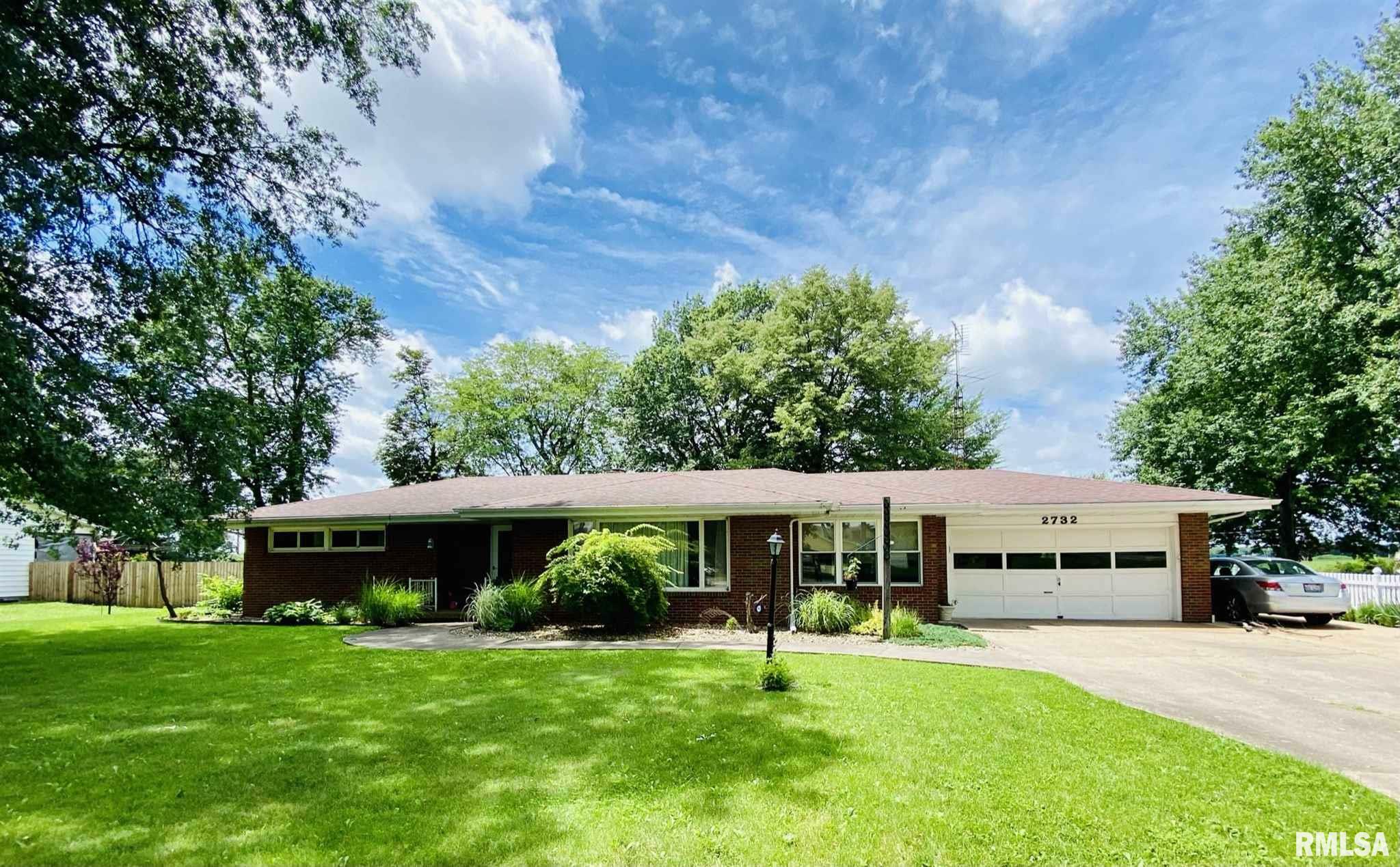 Property Photo:  2732 Lincoln Park  IL 61401 