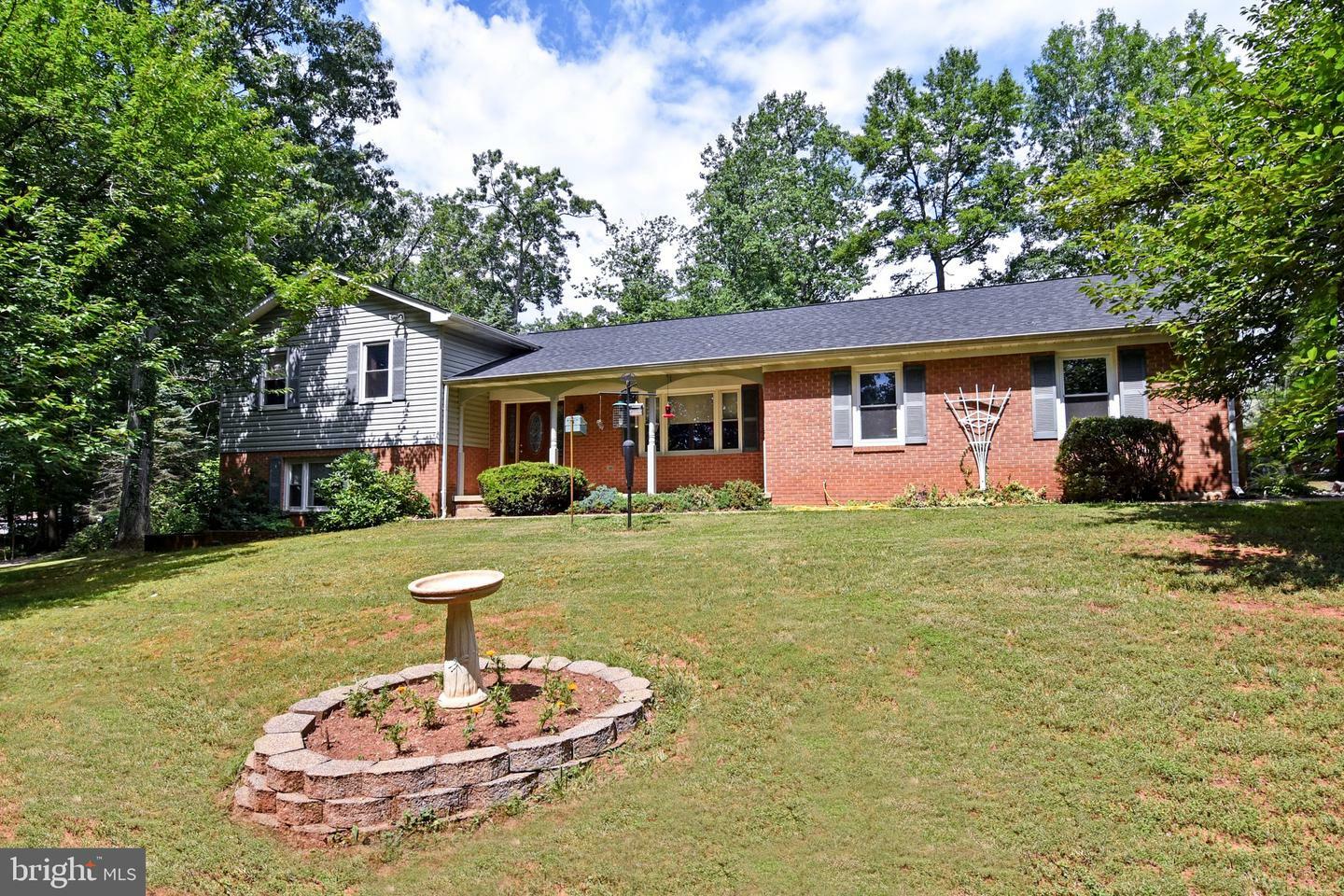 Property Photo:  7074 Riley Road  VA 20187 