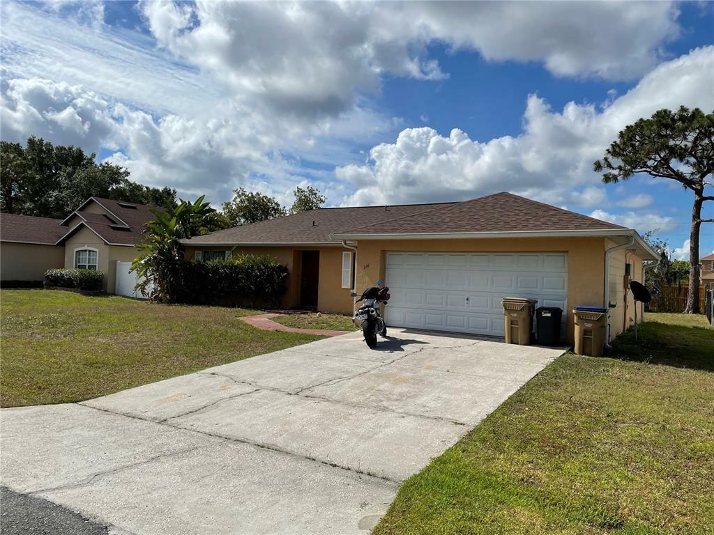 Property Photo:  316 Mariana Way  FL 34758 