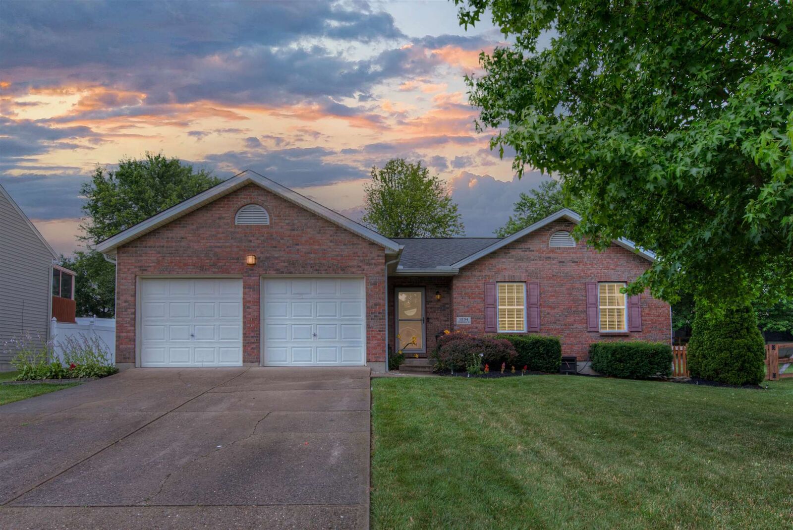 Property Photo: 1234 Edinburgh Lane KY 41091